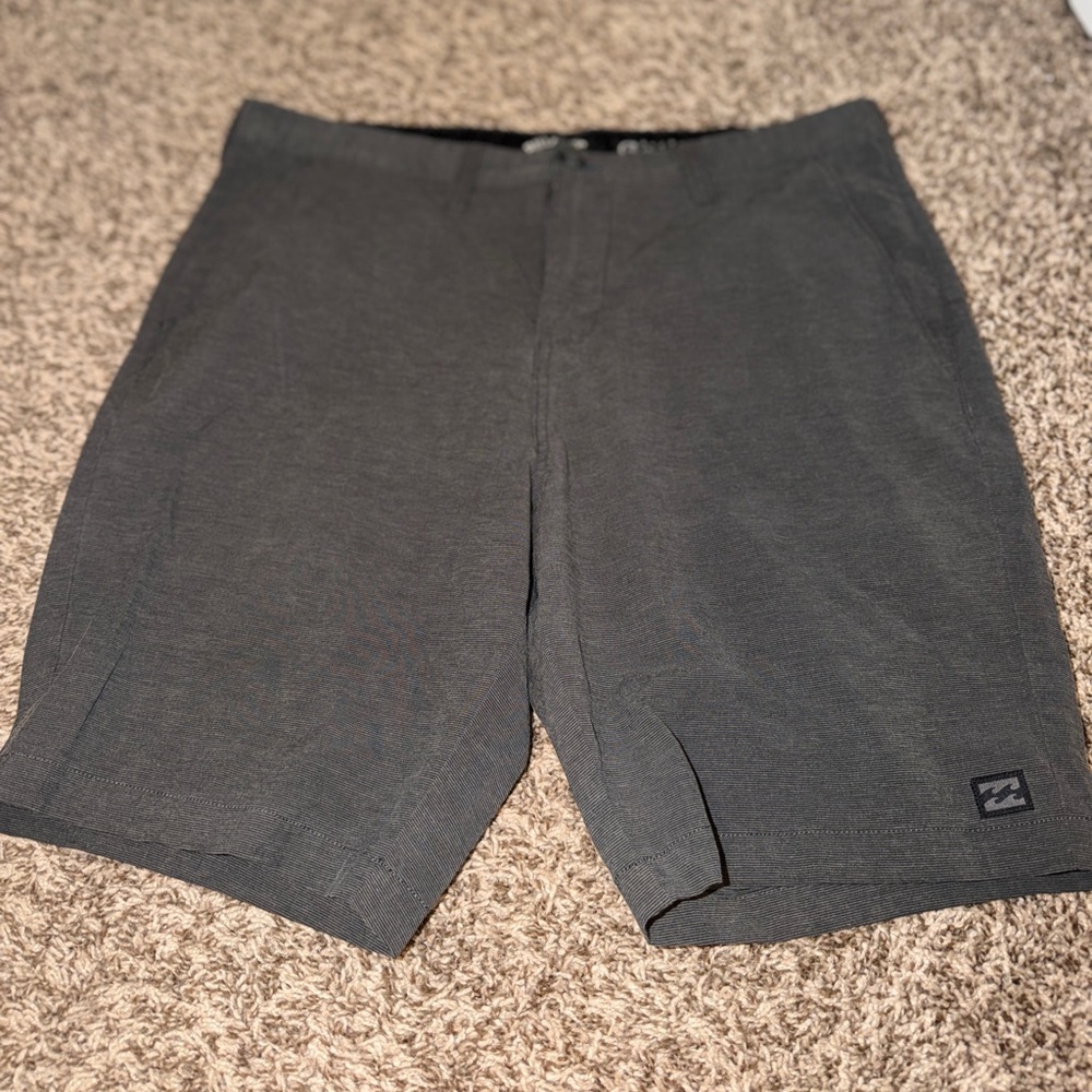 Men’s billabong shorts